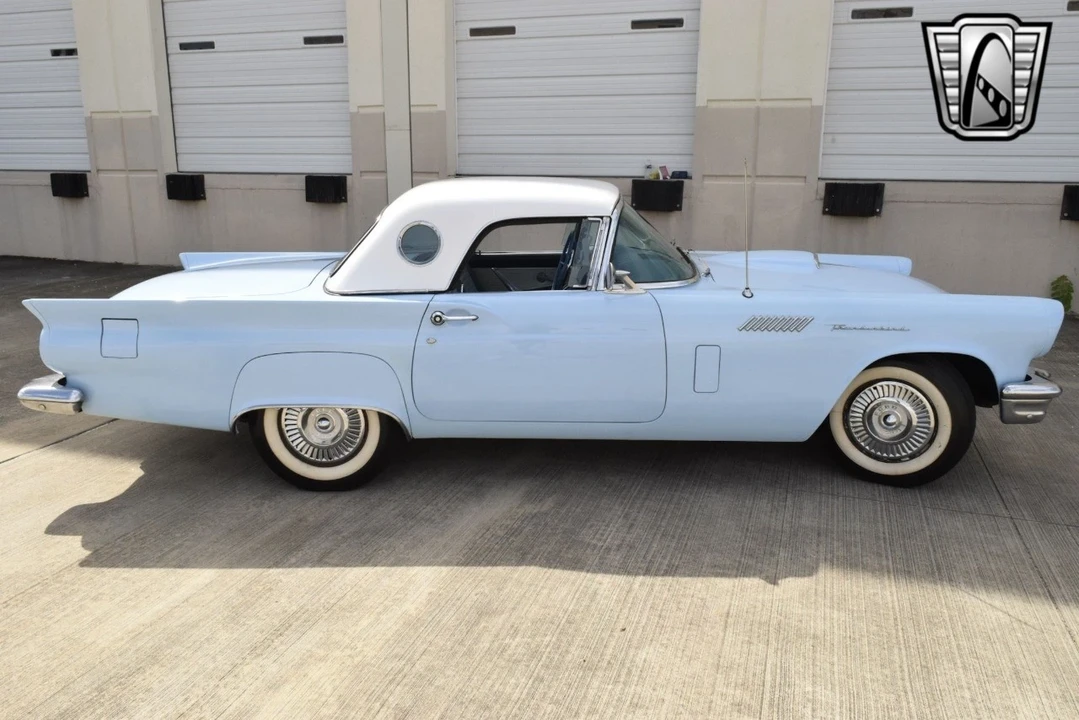 1957 Ford Thunderbird 1st Gen - Image 9 of 12