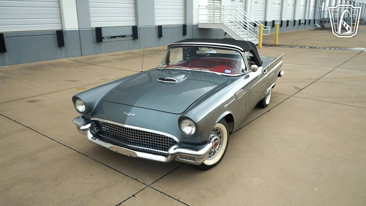 1957 Ford Thunderbird 1st Gen - Image 3 of 12
