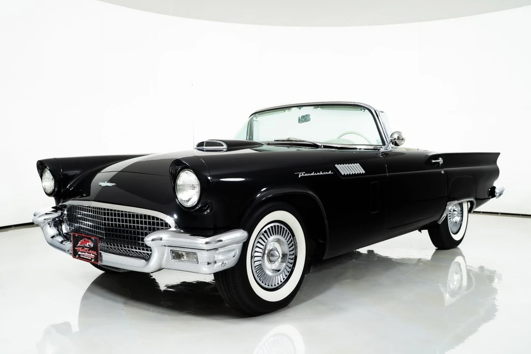 1957 Ford Thunderbird 1st Gen - Image 18 of 21