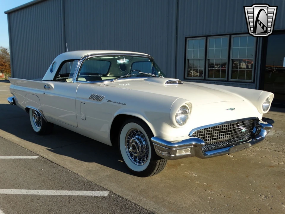 1957 Ford Thunderbird 1st Gen - Image 10 of 12