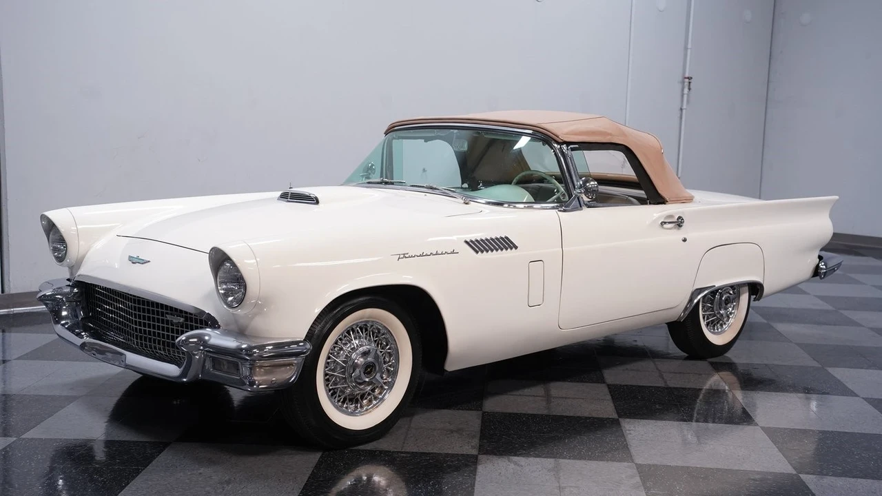 1957 Ford Thunderbird 1st Gen - Image 7 of 12