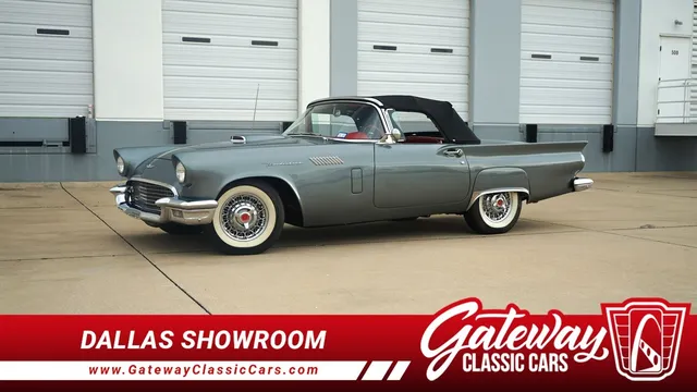 1957 Ford Thunderbird