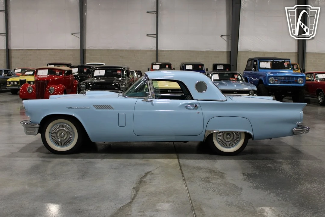 1957 Ford Thunderbird 1st Gen - Image 18 of 21