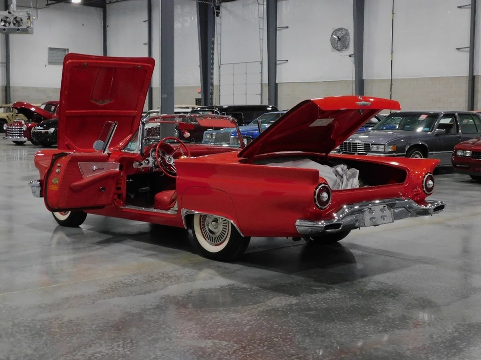 1957 Ford Thunderbird 1st Gen - Image 19 of 21