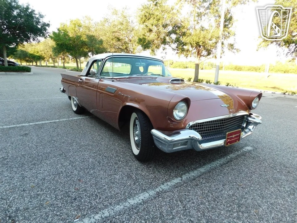 1957 Ford Thunderbird 1st Gen - Image 10 of 12