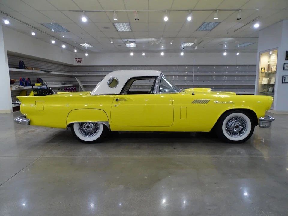 1957 Ford Thunderbird 1st Gen - Image 9 of 12