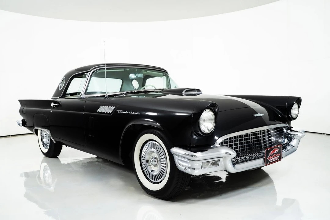 1957 Ford Thunderbird 1st Gen - Image 16 of 21