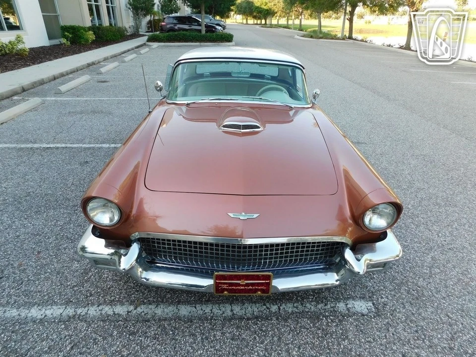 1957 Ford Thunderbird 1st Gen - Image 9 of 12