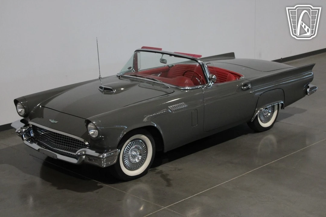 1957 Ford Thunderbird 1st Gen - Image 11 of 12
