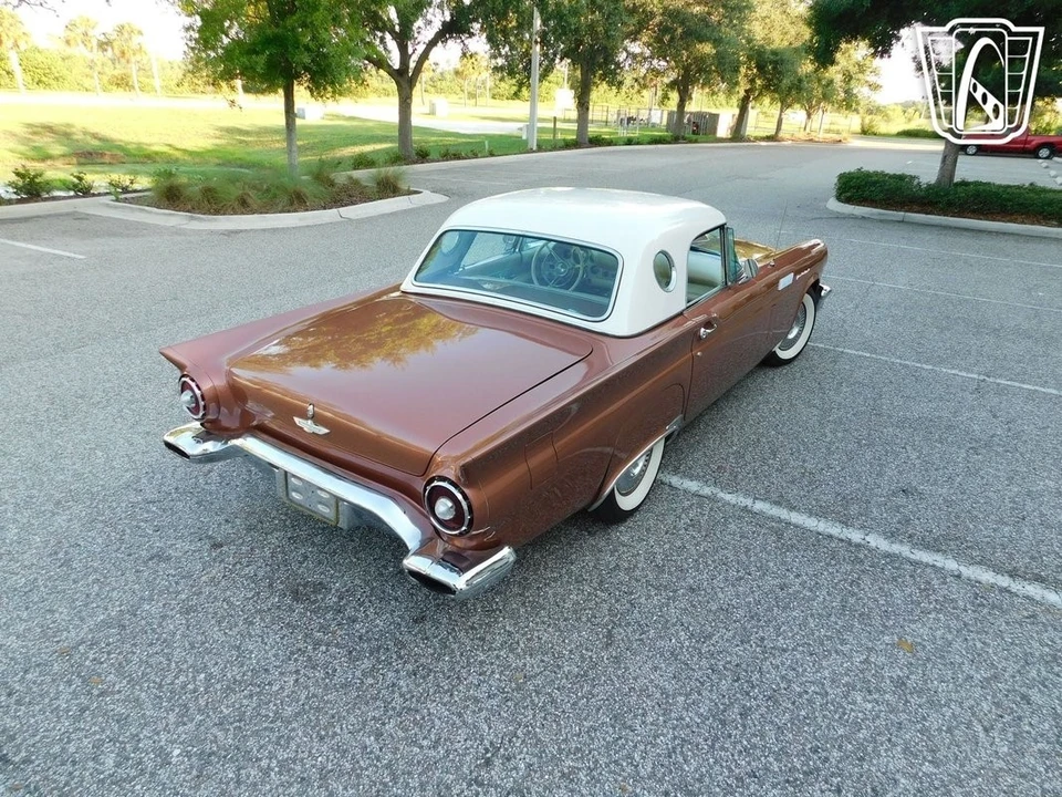 1957 Ford Thunderbird 1st Gen - Image 15 of 21