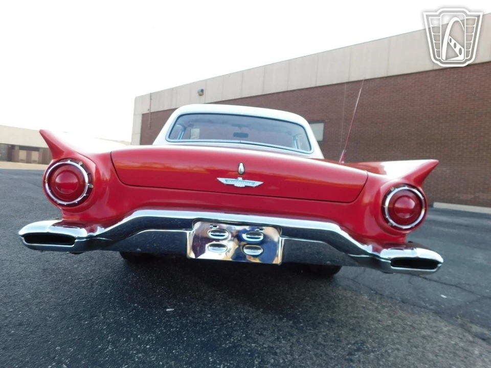1957 Ford Thunderbird 1st Gen - Image 19 of 21