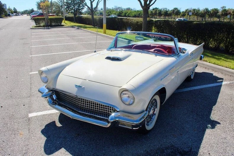 1957 Ford Thunderbird 1st Gen - Image 27 of 31