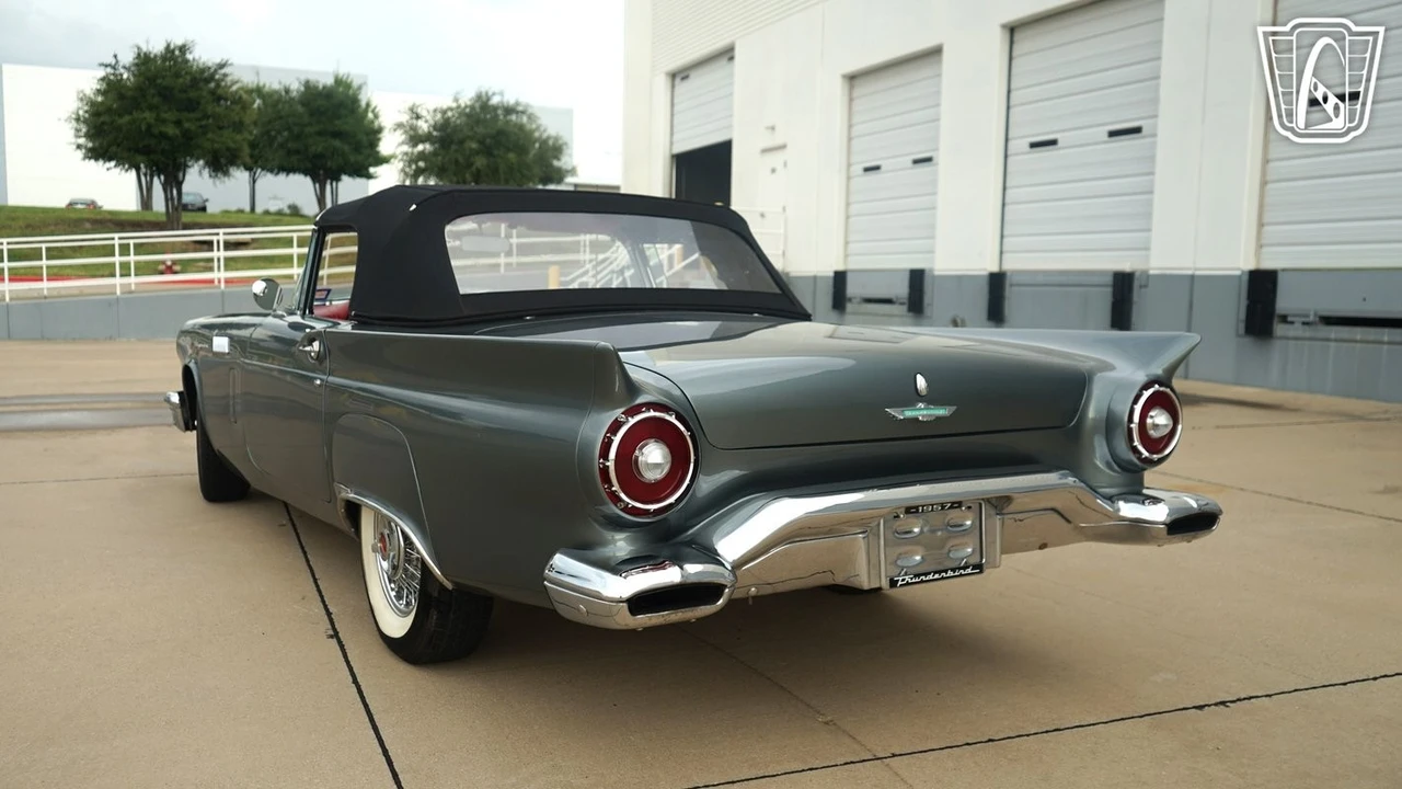 1957 Ford Thunderbird 1st Gen - Image 11 of 12