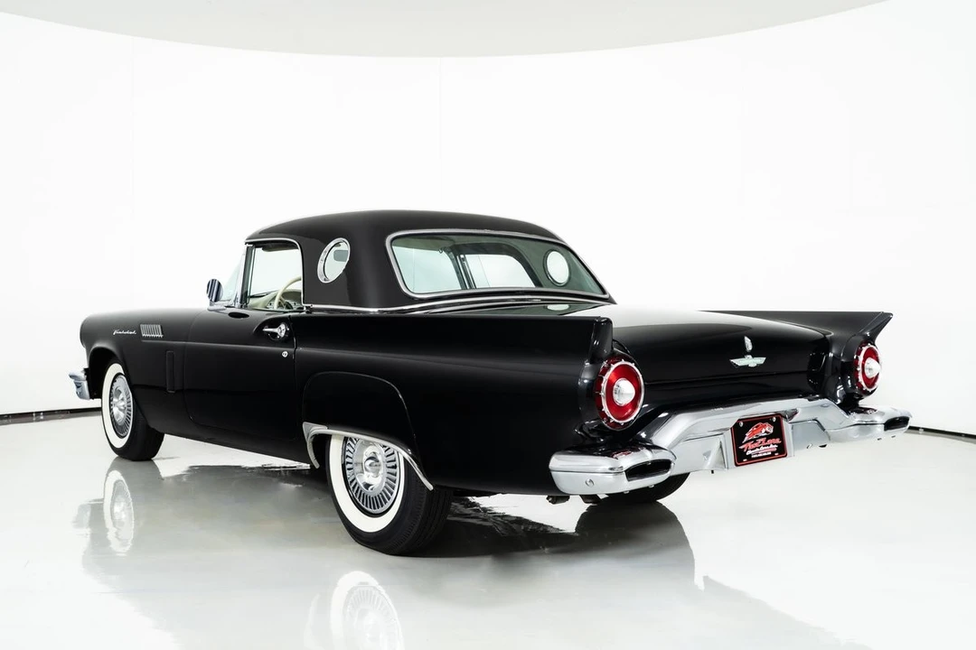 1957 Ford Thunderbird 1st Gen - Image 9 of 21