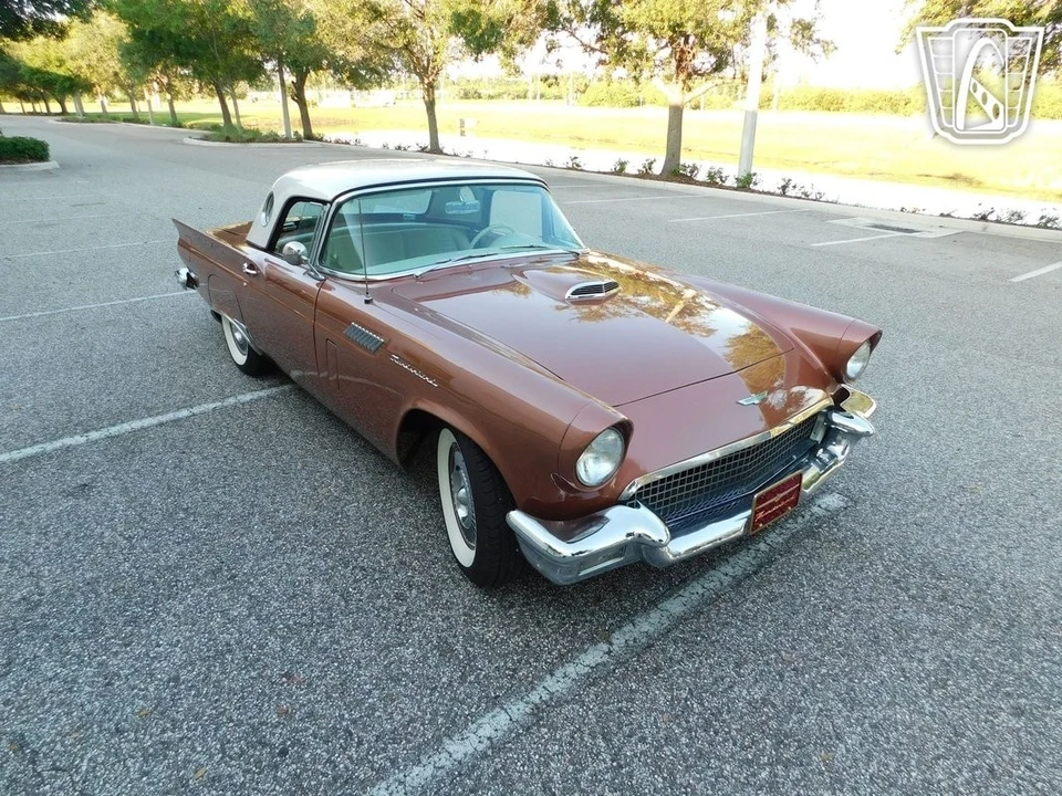 1957 Ford Thunderbird 1st Gen - Image 10 of 12