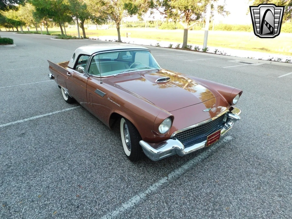 1957 Ford Thunderbird 1st Gen - Image 8 of 12