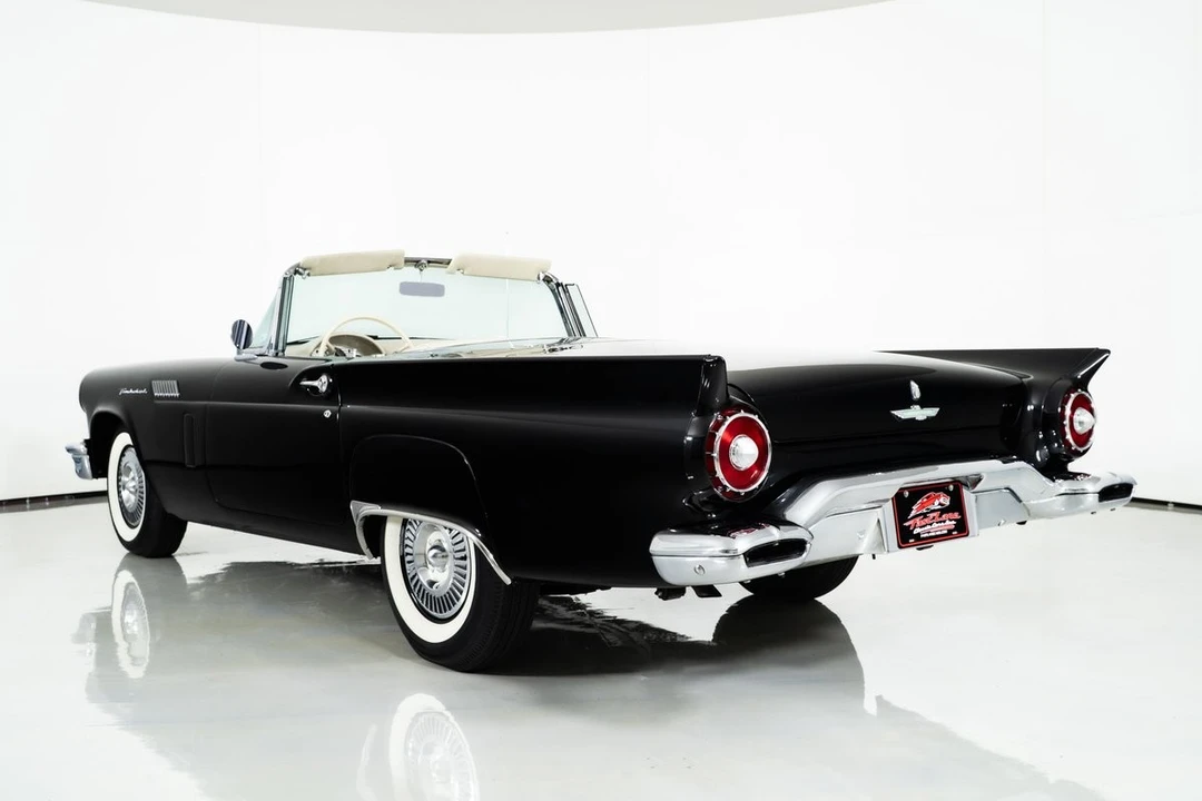 1957 Ford Thunderbird 1st Gen - Image 19 of 21