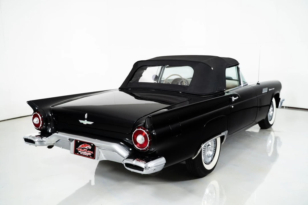 1957 Ford Thunderbird 1st Gen - Image 20 of 21