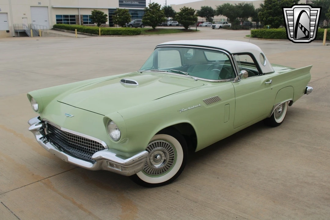 1957 Ford Thunderbird 1st Gen - Image 9 of 12