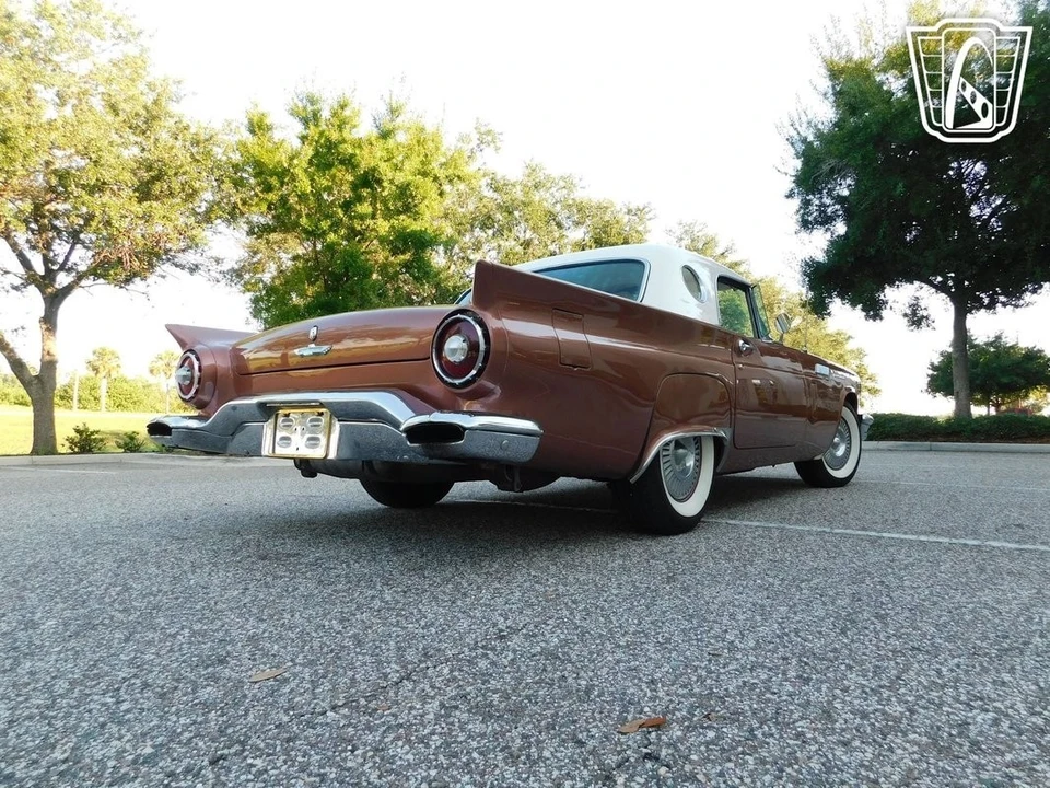 1957 Ford Thunderbird 1st Gen - Image 17 of 21