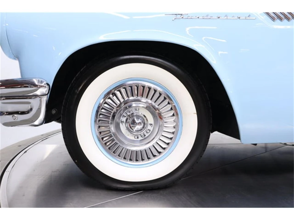 1957 Ford Thunderbird 1st Gen - Image 28 of 31
