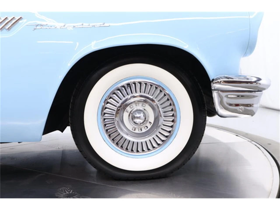 1957 Ford Thunderbird 1st Gen - Image 29 of 31