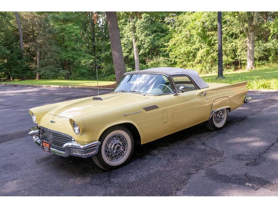 1957 Ford Thunderbird 1st Gen - Image 16 of 31