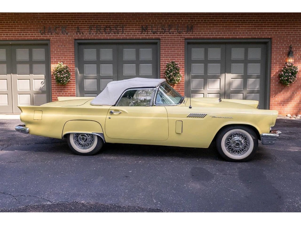 1957 Ford Thunderbird 1st Gen - Image 11 of 31
