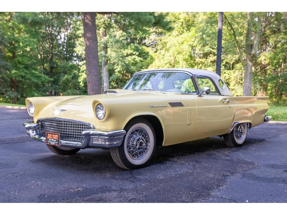 1957 Ford Thunderbird 1st Gen - Image 24 of 31