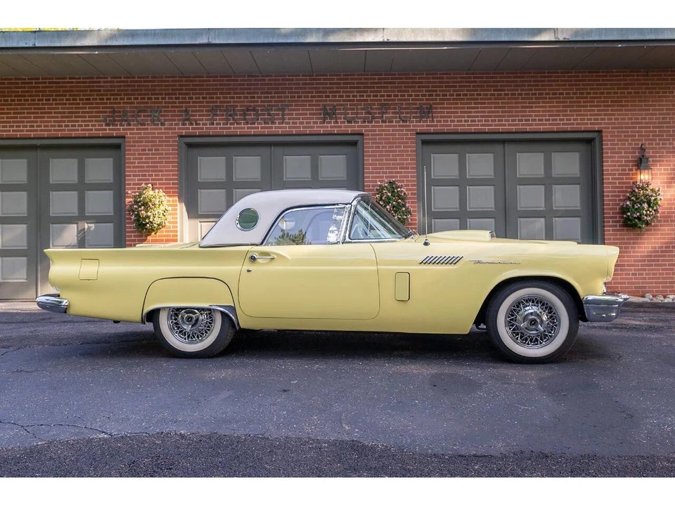 1957 Ford Thunderbird 1st Gen - Image 19 of 31