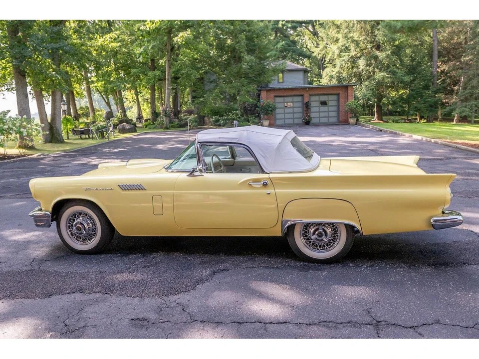 1957 Ford Thunderbird 1st Gen - Image 15 of 31