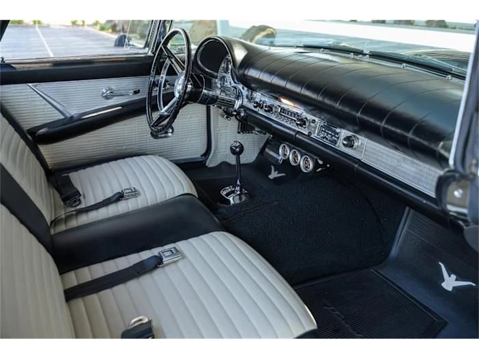 1957 Ford Thunderbird 1st Gen - Image 19 of 31