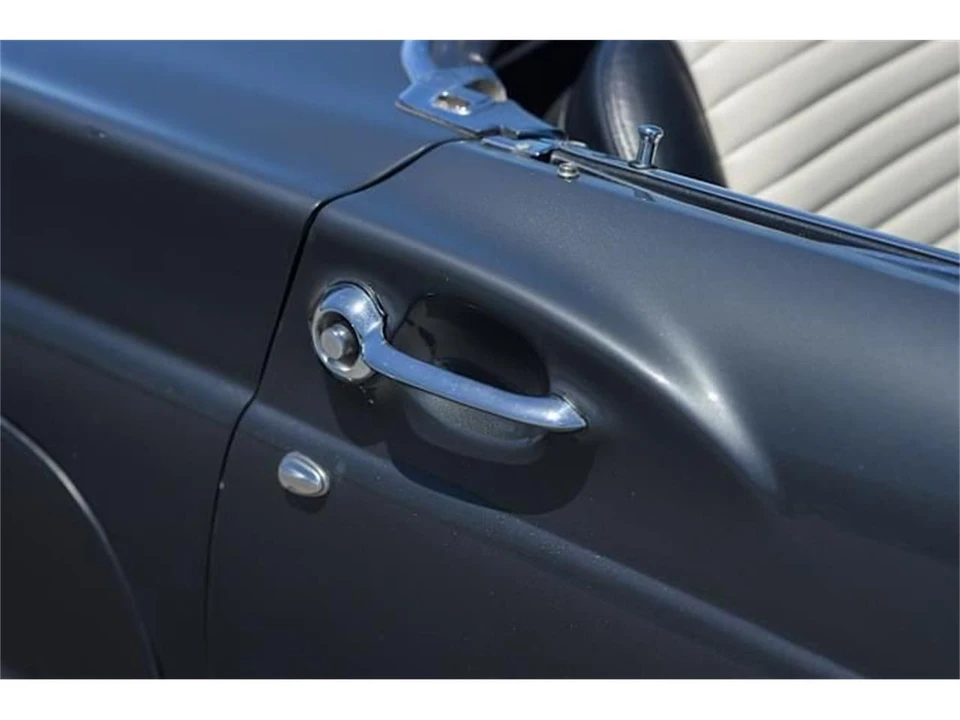 1957 Ford Thunderbird 1st Gen - Image 14 of 31