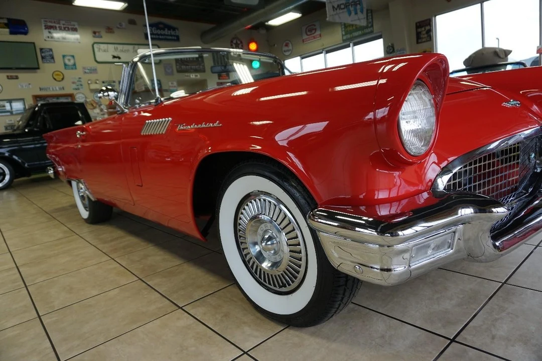1957 Ford Thunderbird 1st Gen - Image 15 of 31