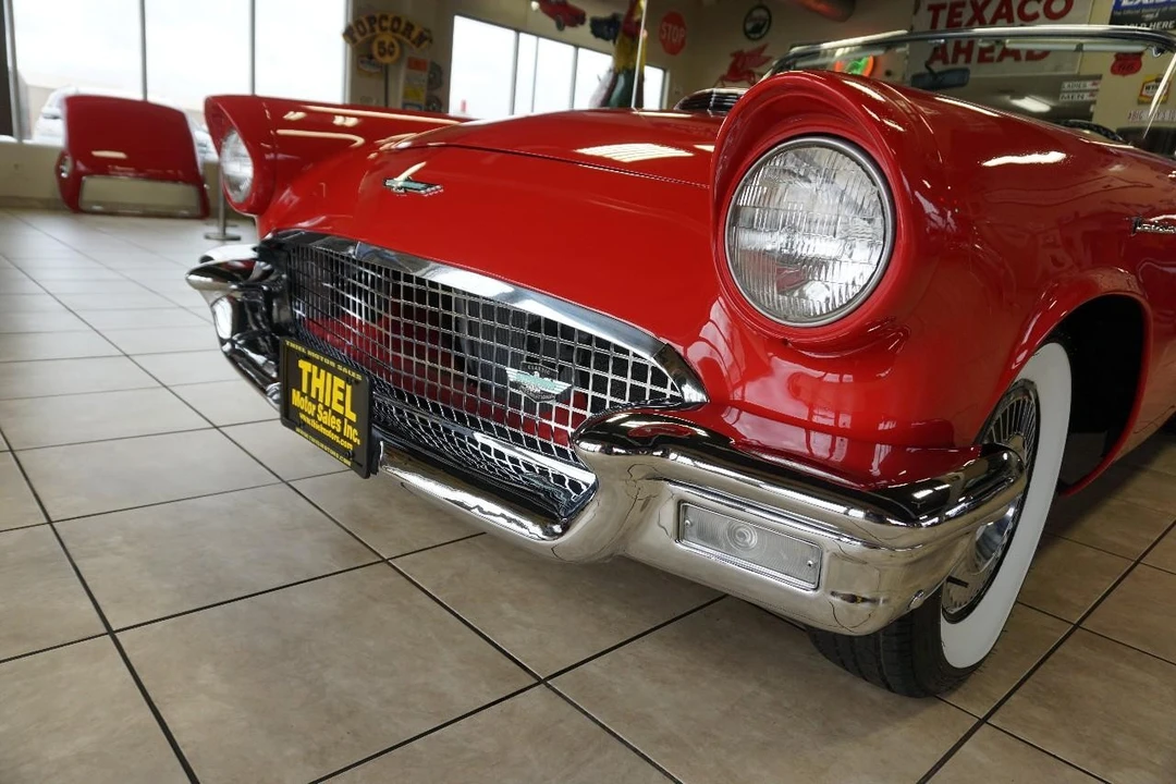 1957 Ford Thunderbird 1st Gen - Image 19 of 31