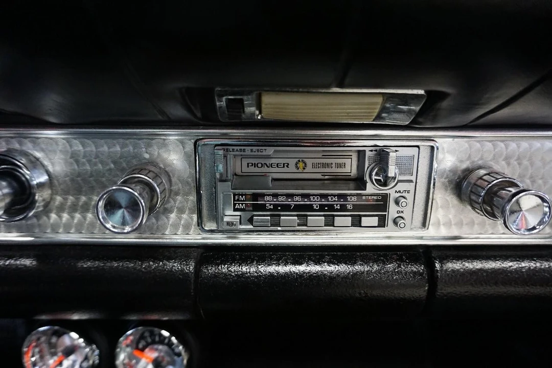 1957 Ford Thunderbird 1st Gen - Image 28 of 31