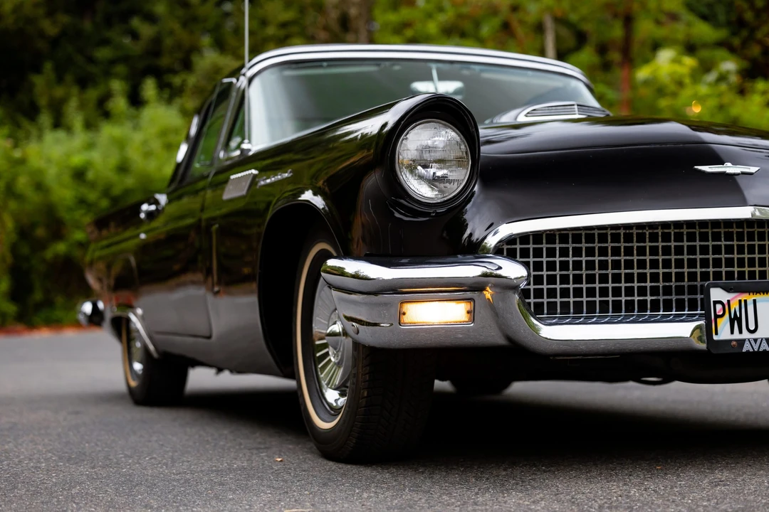 1957 Ford Thunderbird 1st Gen - Image 26 of 31
