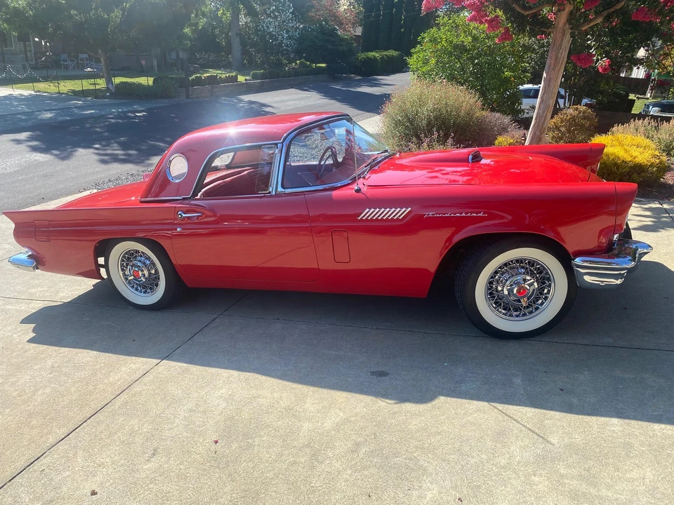 1957 Ford Thunderbird 1st Gen - Image 20 of 31