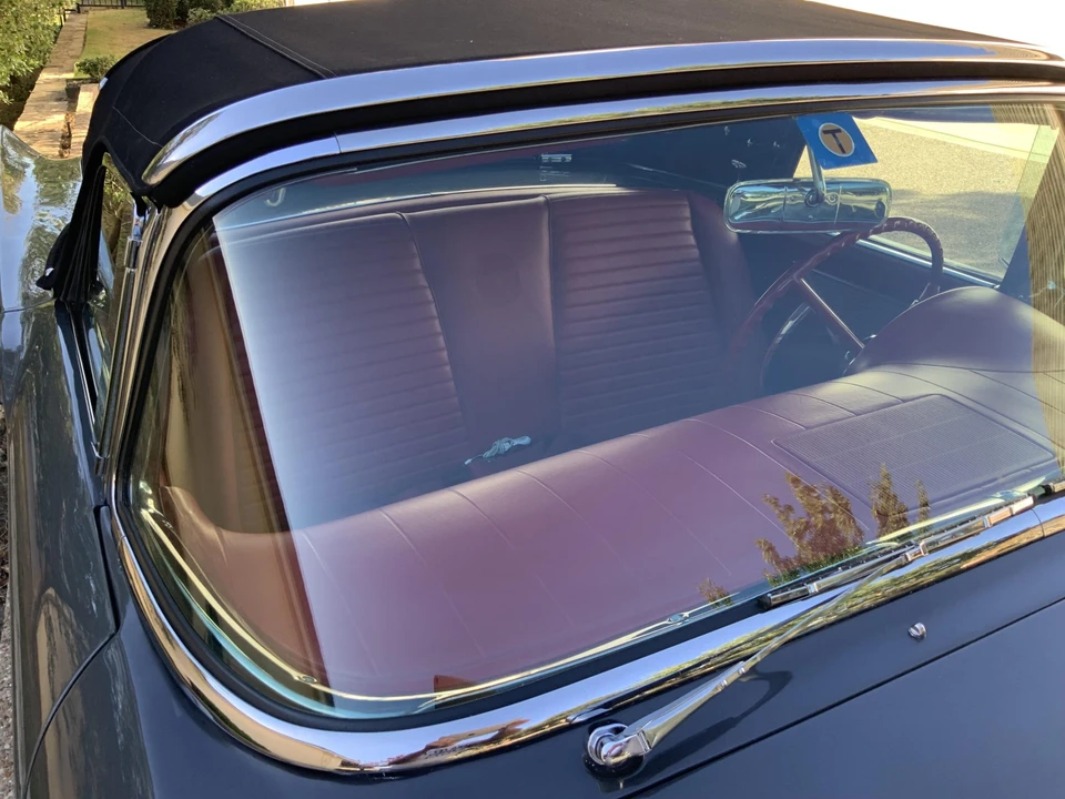 1957 Ford Thunderbird 1st Gen - Image 29 of 31