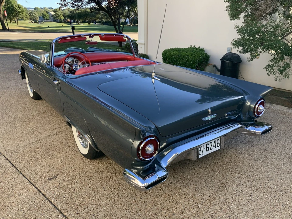1957 Ford Thunderbird 1st Gen - Image 23 of 31