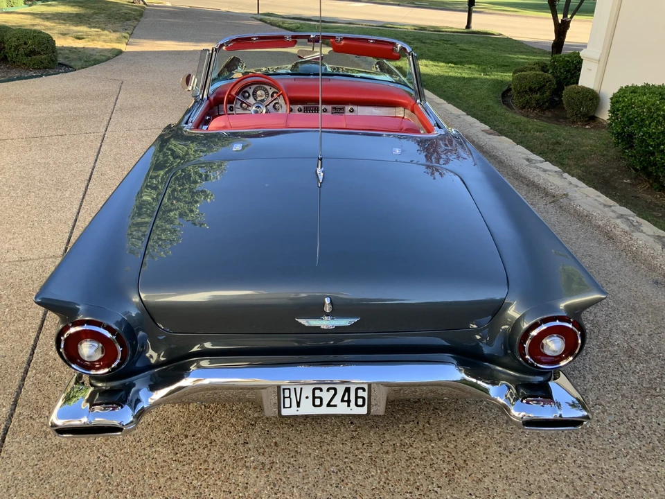 1957 Ford Thunderbird 1st Gen - Image 24 of 31