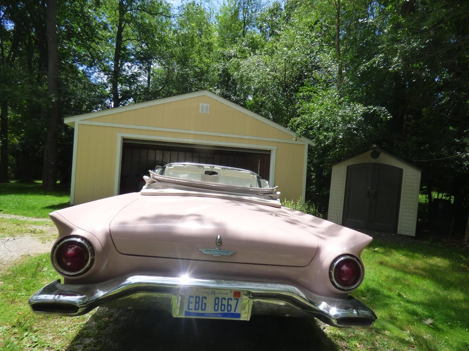 1957 Ford Thunderbird 1st Gen - Image 21 of 31