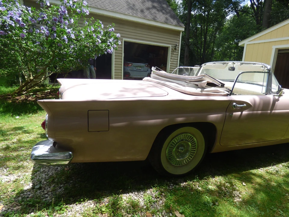 1957 Ford Thunderbird 1st Gen - Image 23 of 31