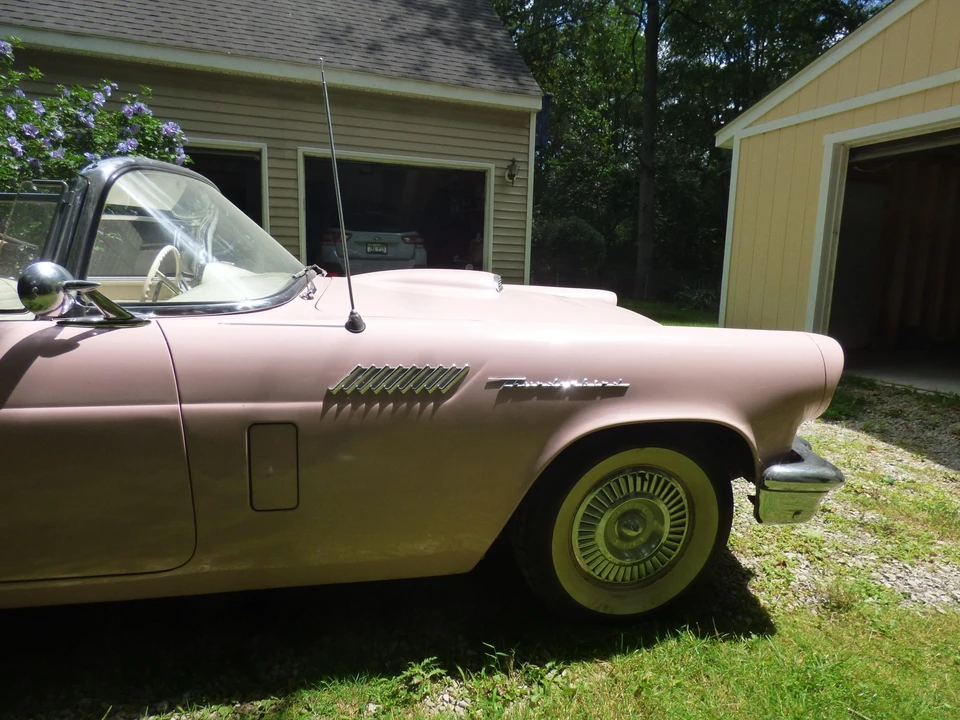 1957 Ford Thunderbird 1st Gen - Image 25 of 31