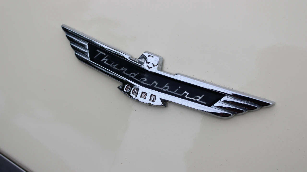 1957 Ford Thunderbird 1st Gen - Image 24 of 31