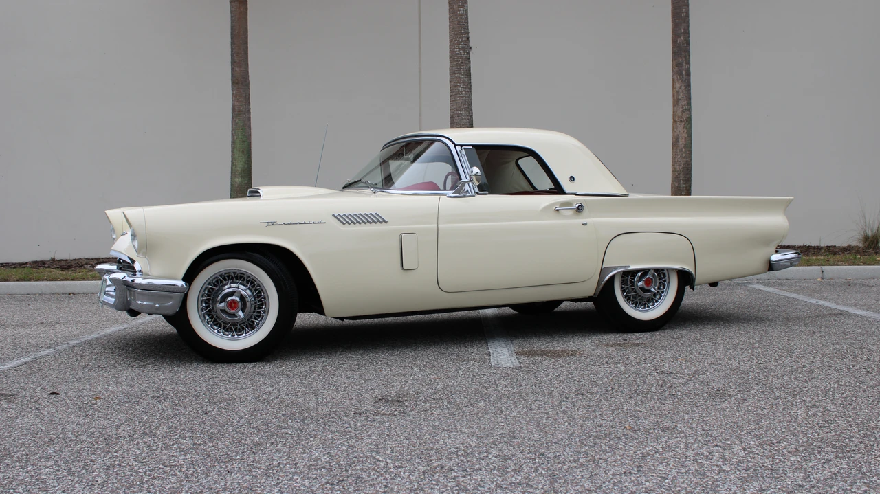 1957 Ford Thunderbird 1st Gen - Image 8 of 31