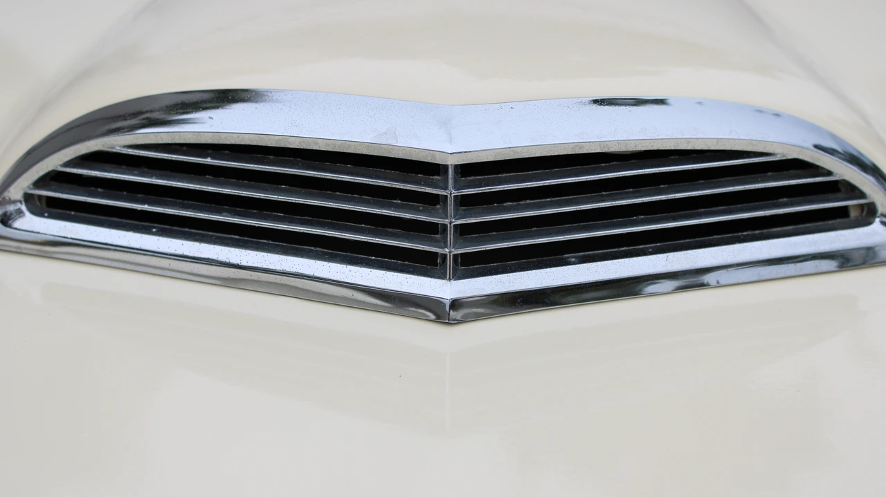1957 Ford Thunderbird 1st Gen - Image 25 of 31