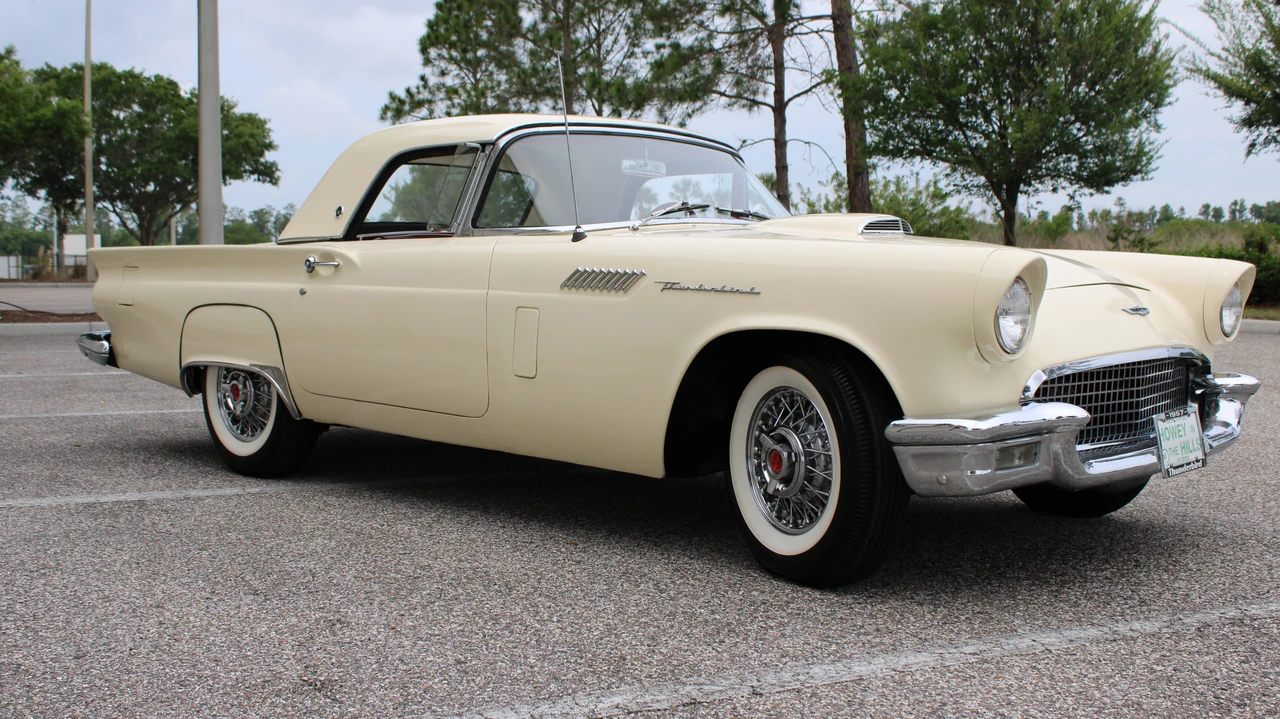 1957 Ford Thunderbird 1st Gen - Image 2 of 31