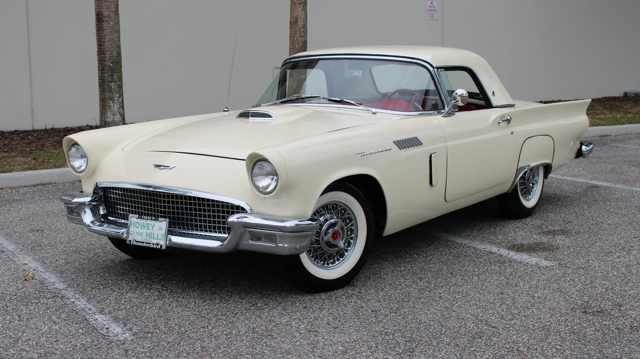 1957 Ford Thunderbird 1st Gen - Image 3 of 31