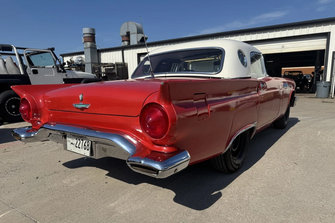 1957 Ford Thunderbird 1st Gen - Image 9 of 31